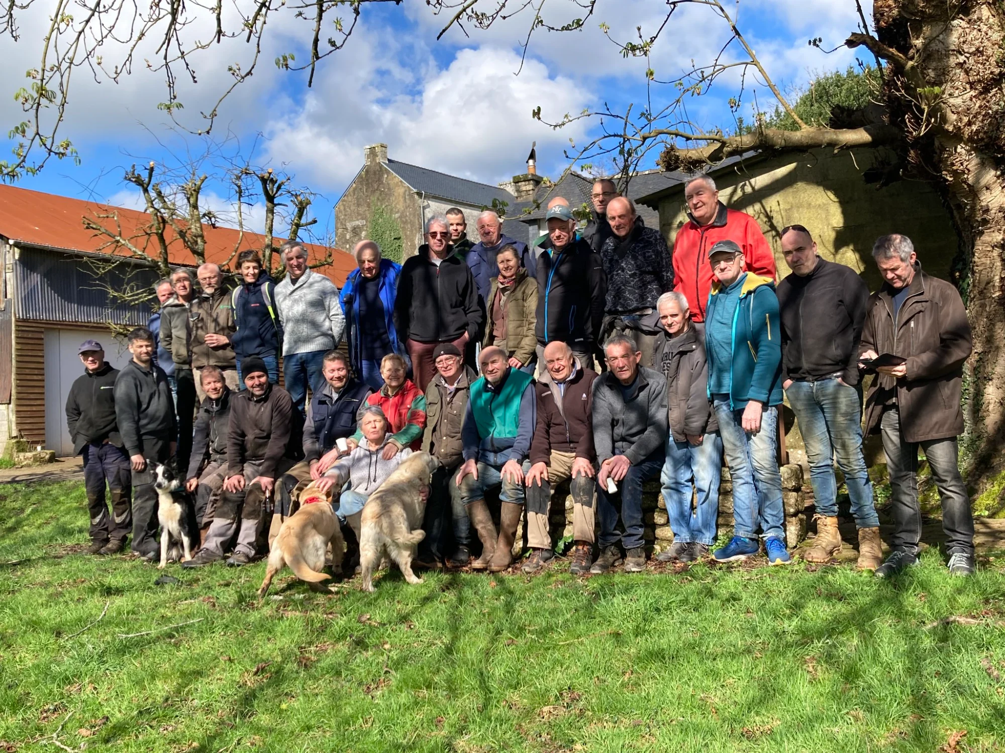 Les bénévoles - Ouverture du chemin de Kermoisan