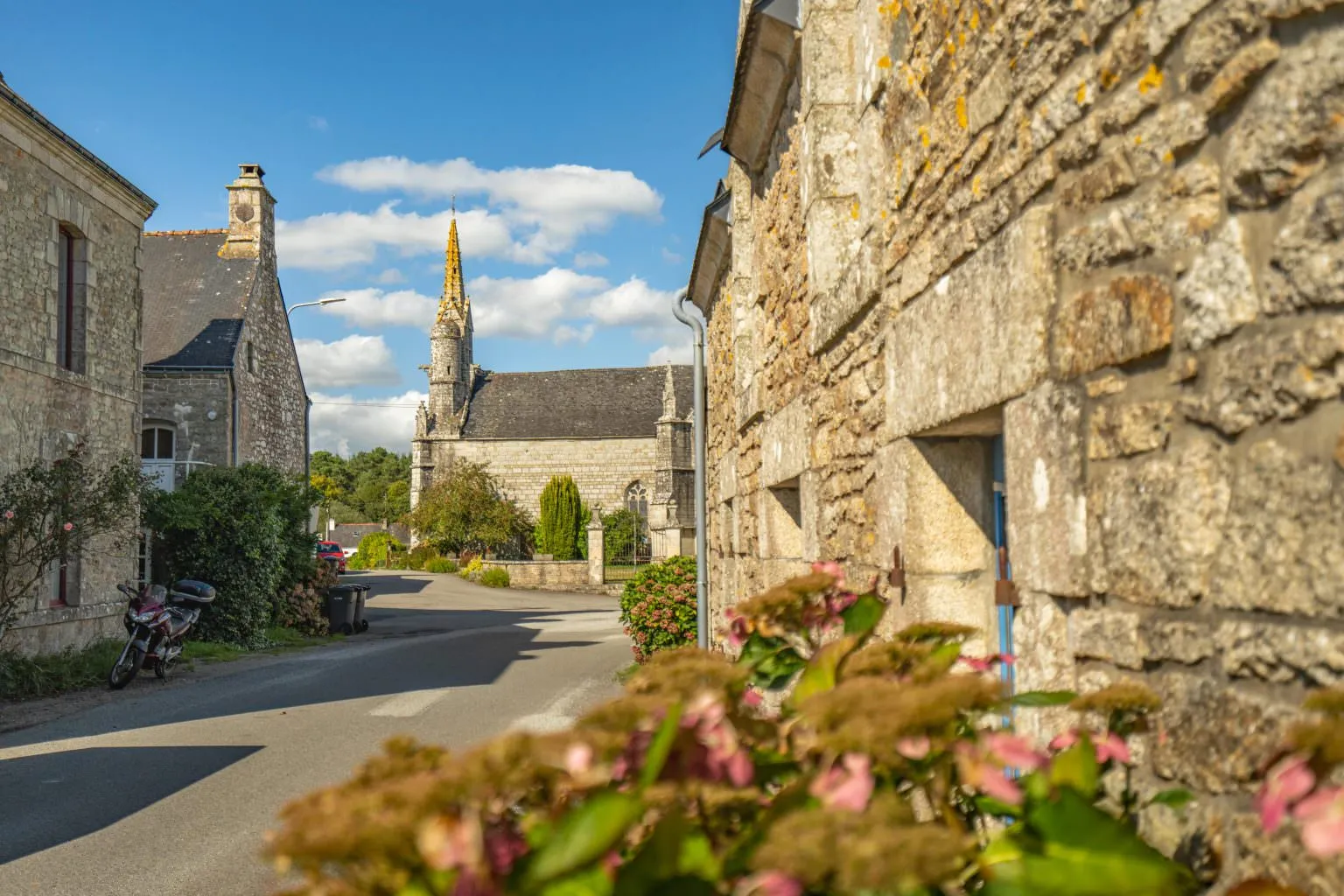 Village de Locmaria et église
